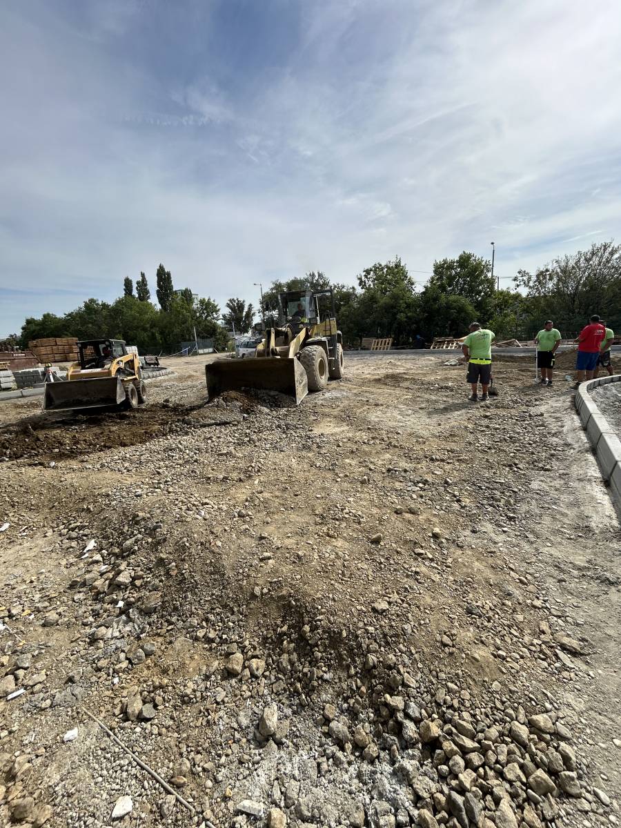 deni-aszfalt-gepi-foldmunka (4)