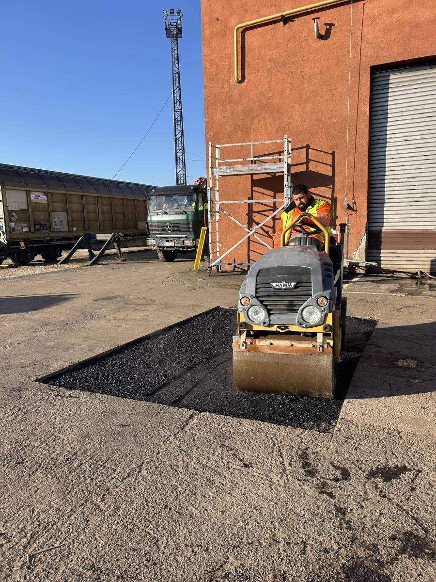 miskolc-aszfalt-munka (2)