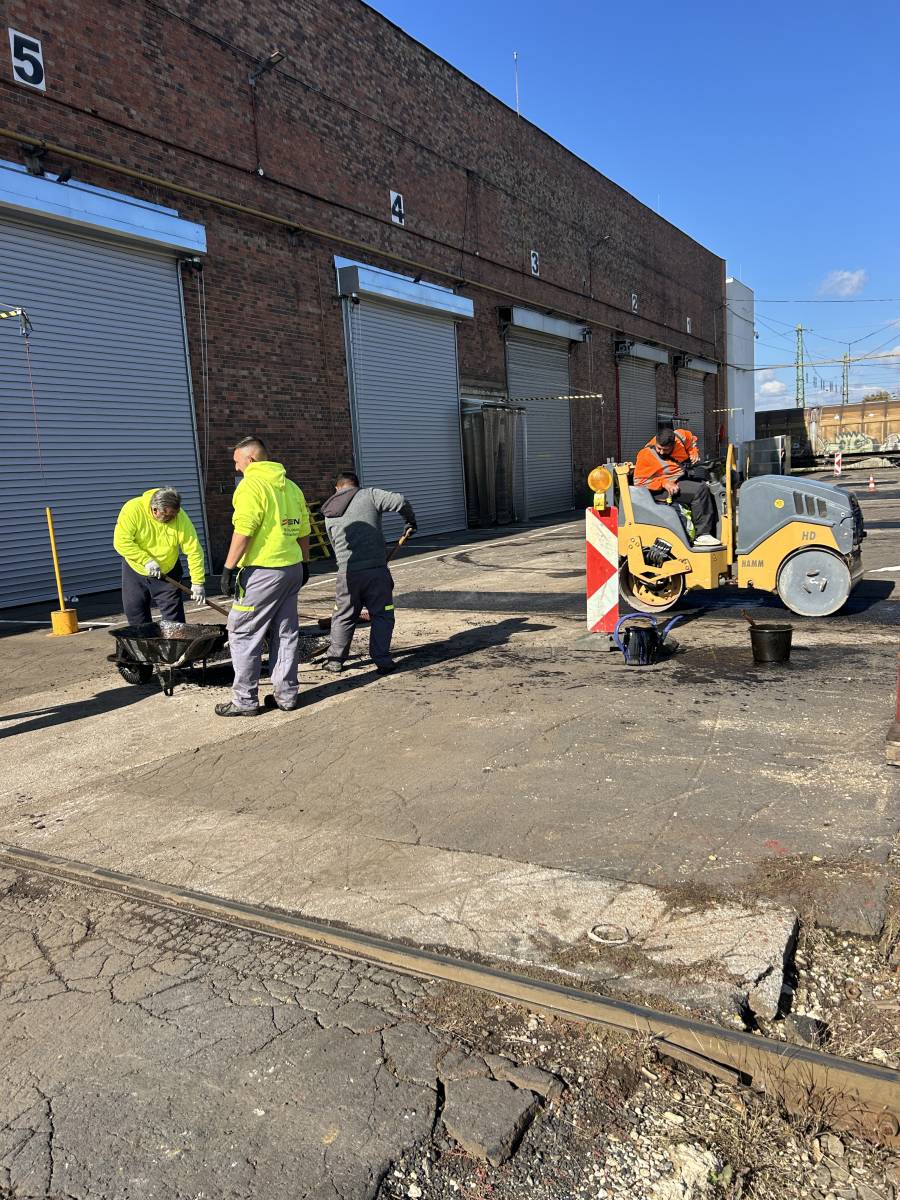 miskolc-aszfalt-munka (3)