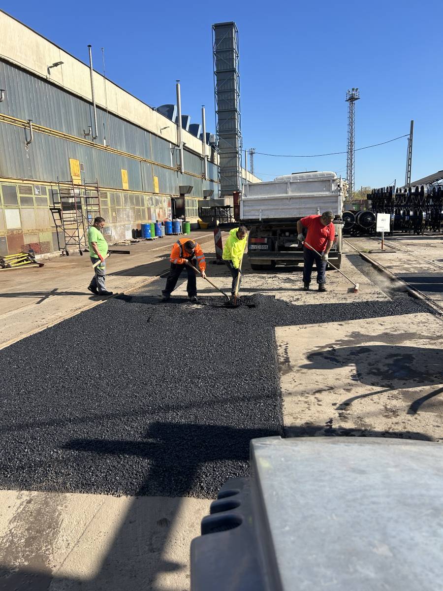 miskolc-aszfalt-munka (6)