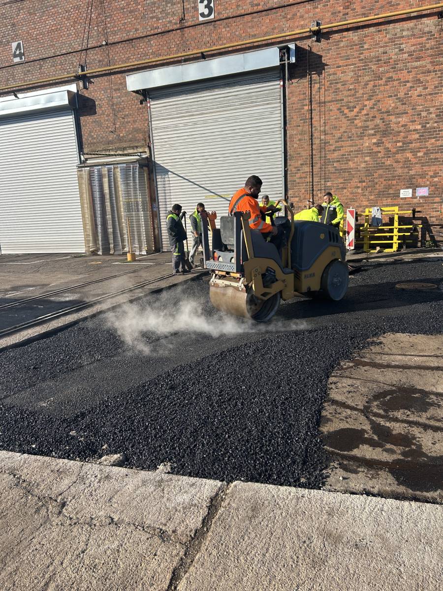 miskolc-aszfalt-munka (7)